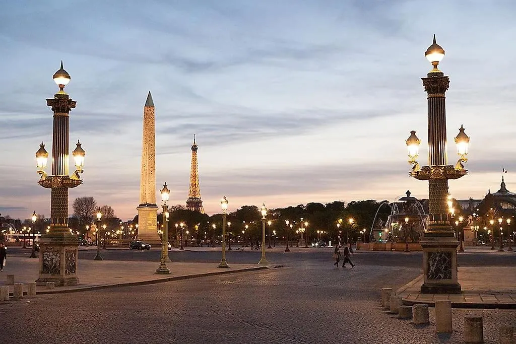 Cocon Moderne A Nation, * Paris